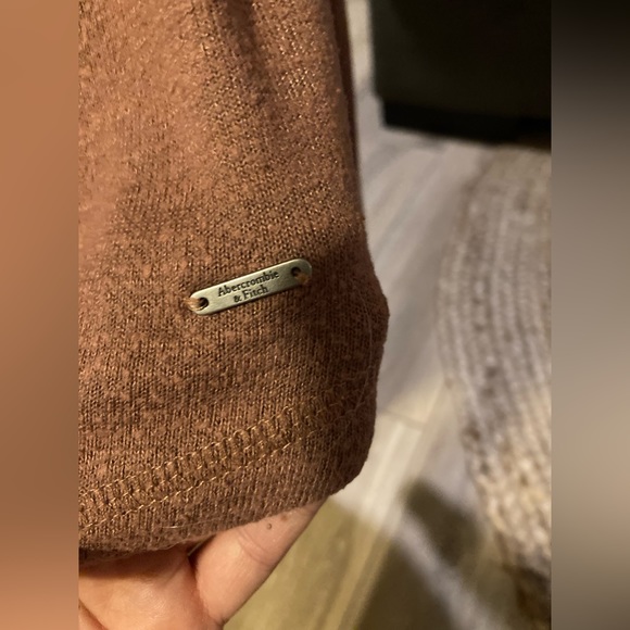 Cozy Top - Picture 3 of 5